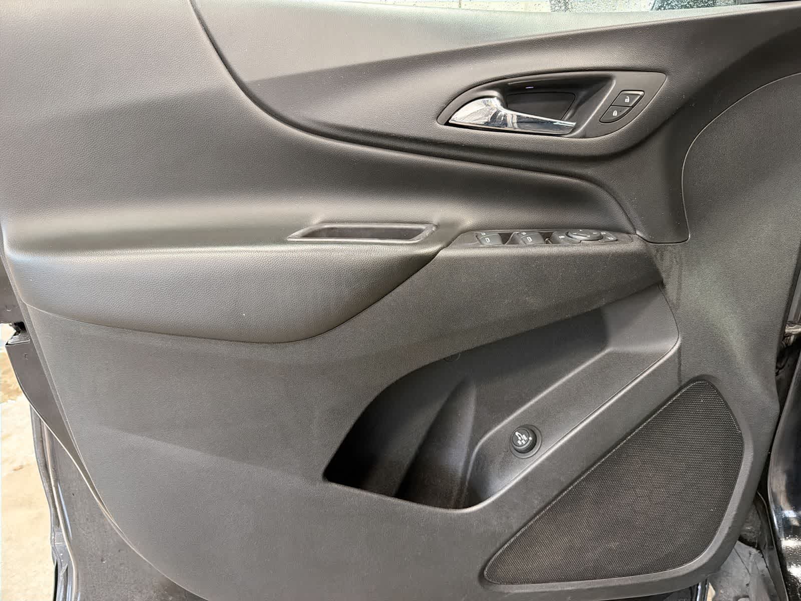 Thumbnail: 2020 Chevrolet Equinox - 33