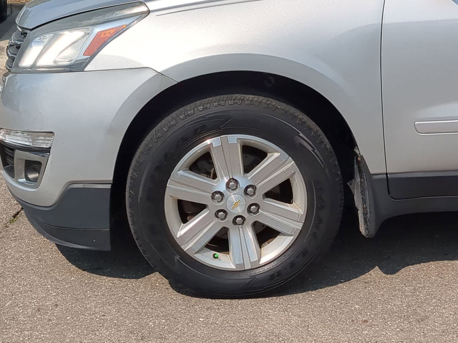 Thumbnail: 2014 Chevrolet Traverse - 19