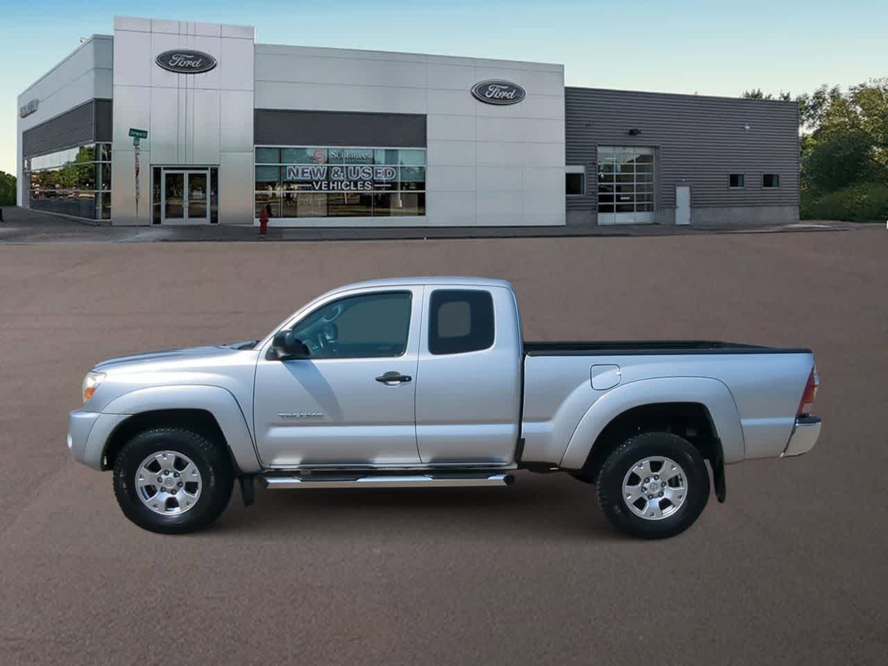Thumbnail: 2011 Toyota Tacoma - 6