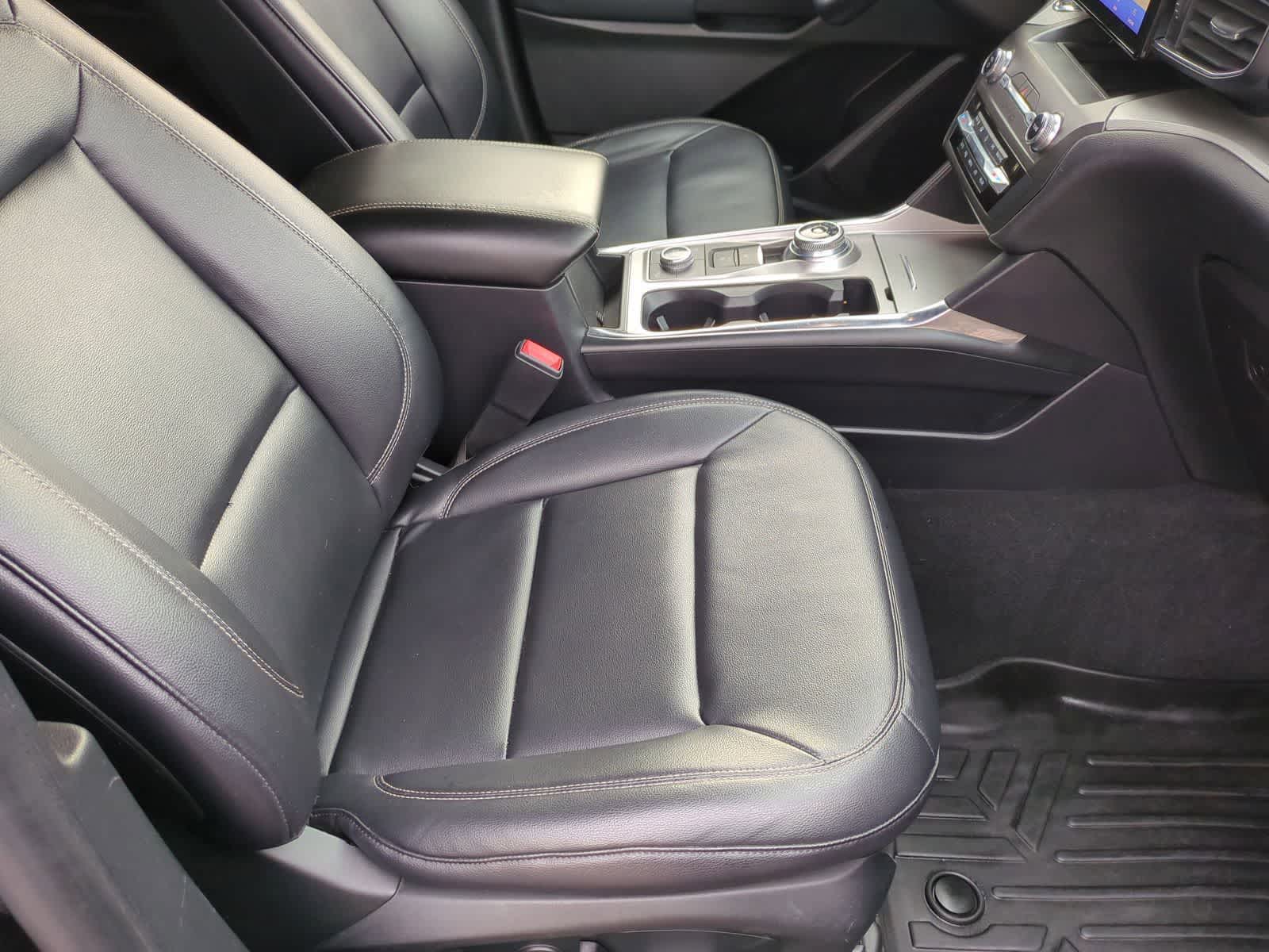 Thumbnail: 2020 Ford Explorer - 27