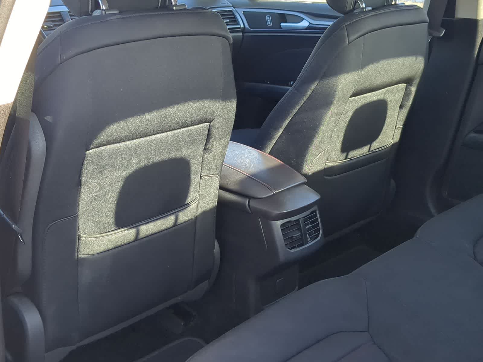 Thumbnail: 2013 Ford Fusion - 22