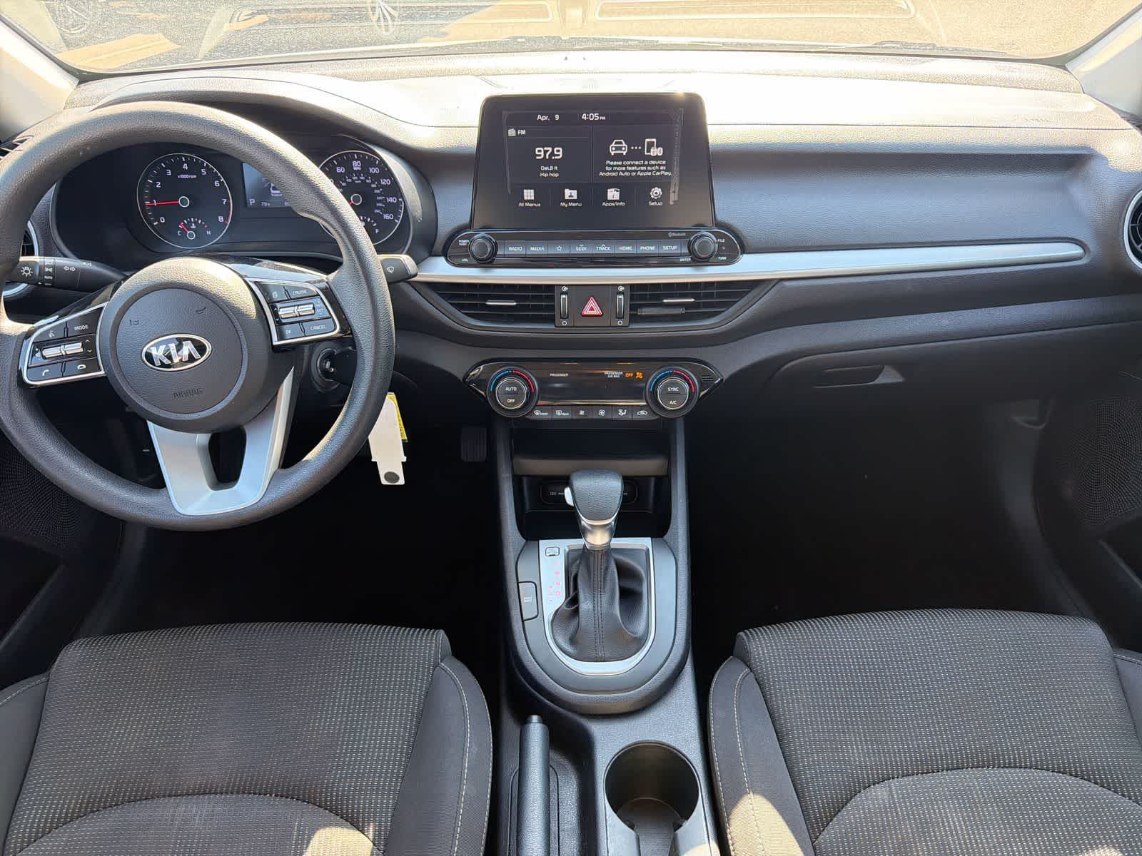 Thumbnail: 2019 Kia Forte - 17