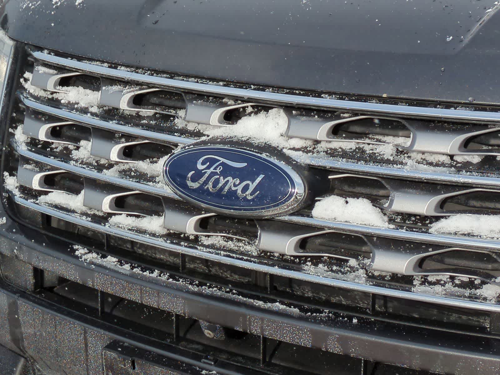 Thumbnail: 2017 Ford Explorer - 16