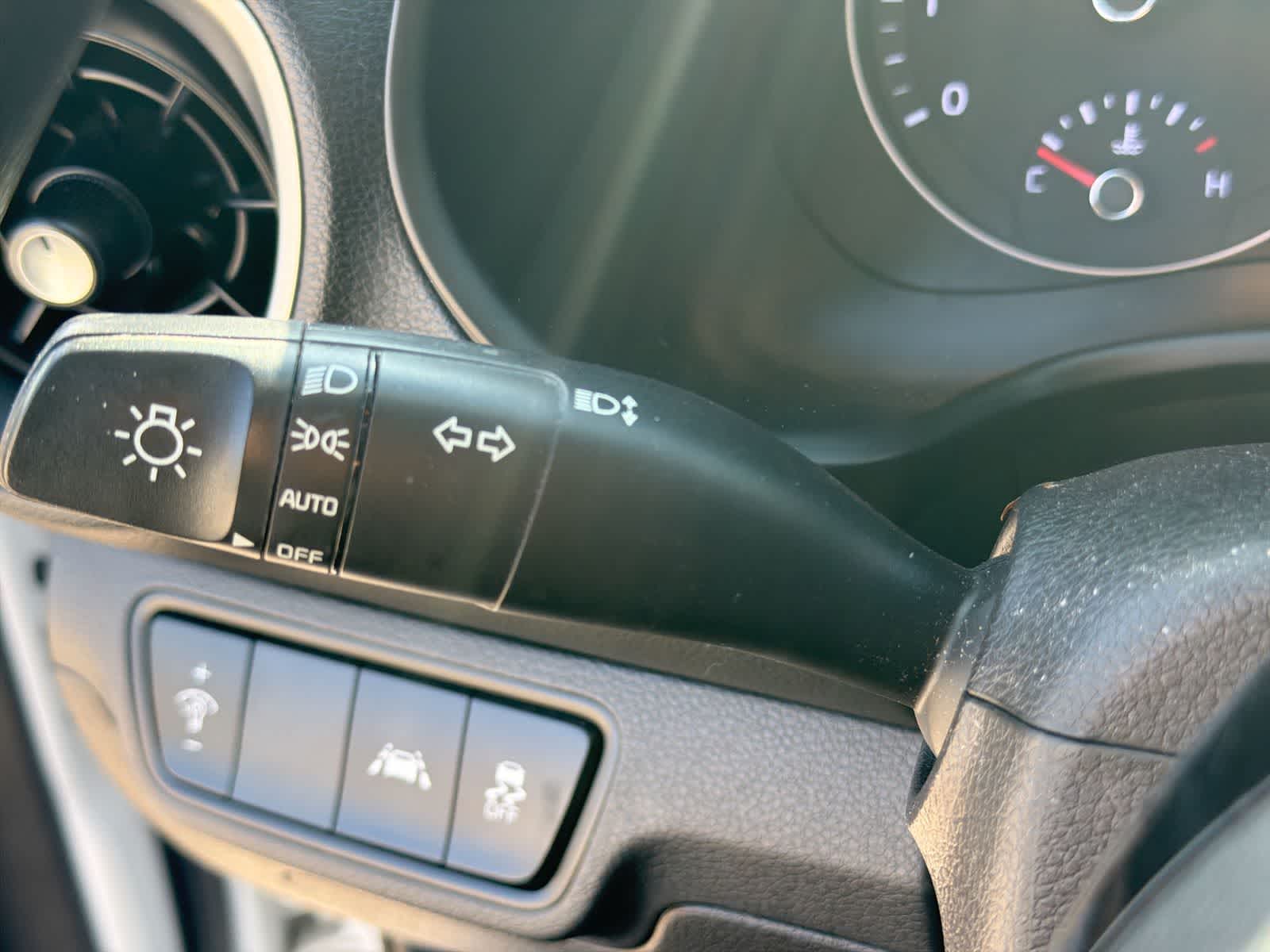 Thumbnail: 2019 Kia Forte - 28