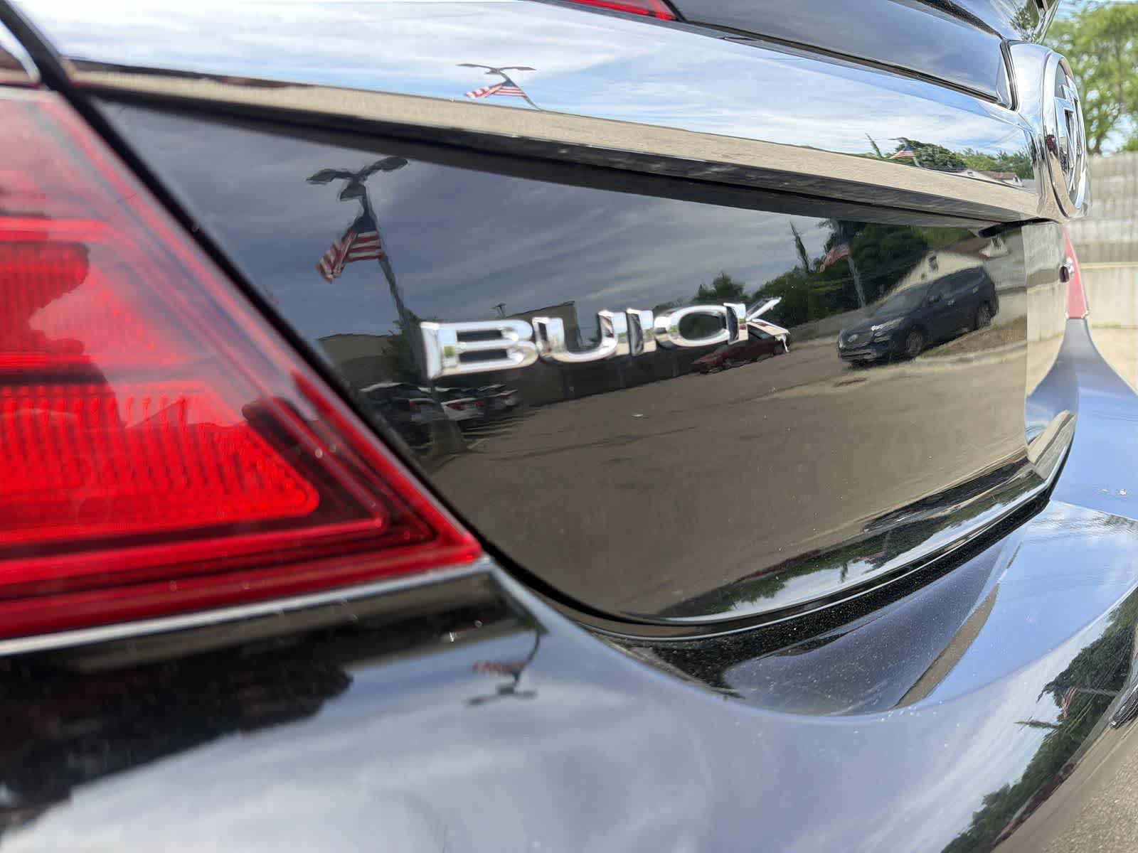 Thumbnail: 2016 Buick Regal - 16