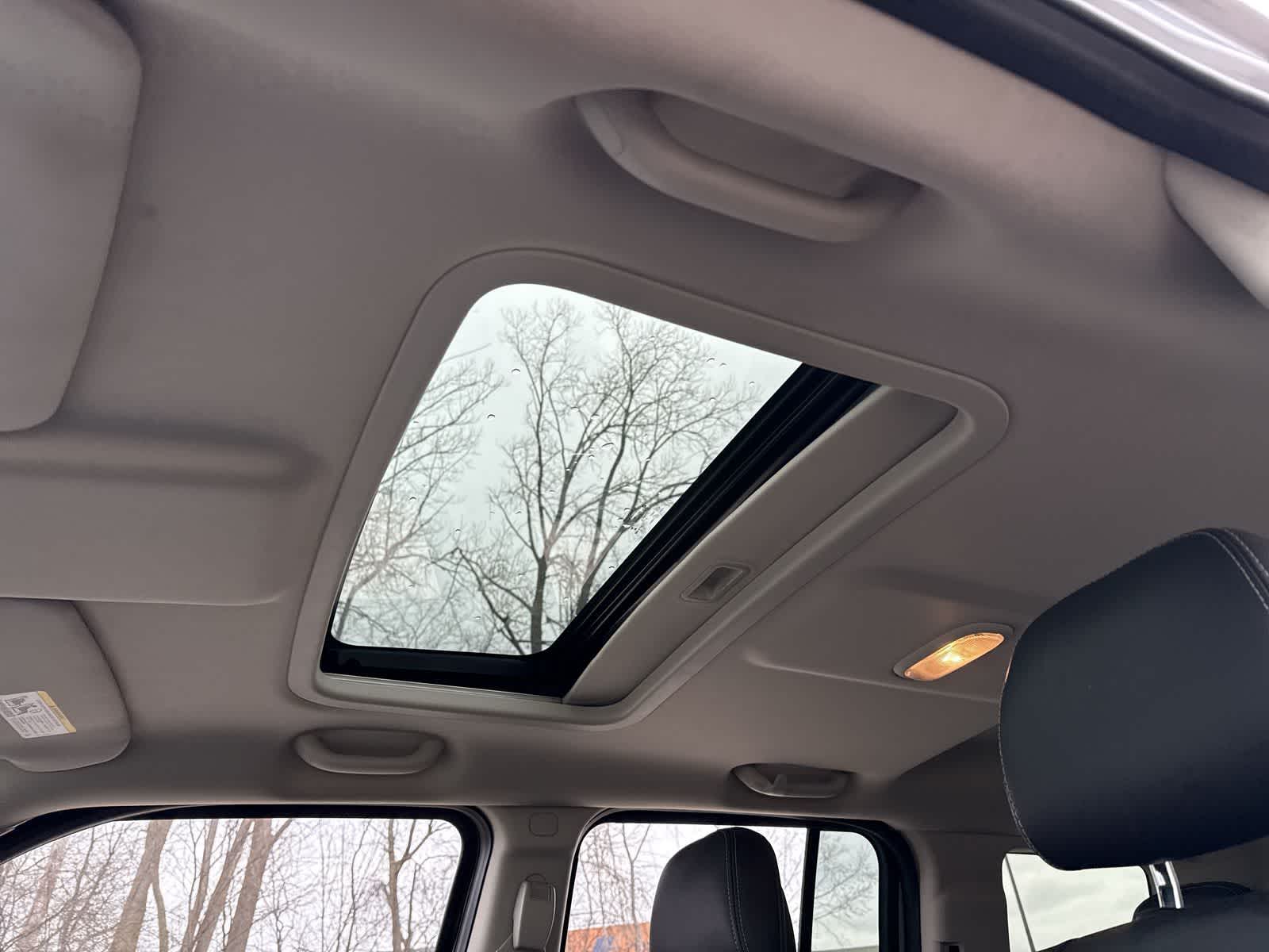 Thumbnail: 2017 Jeep Patriot - 24