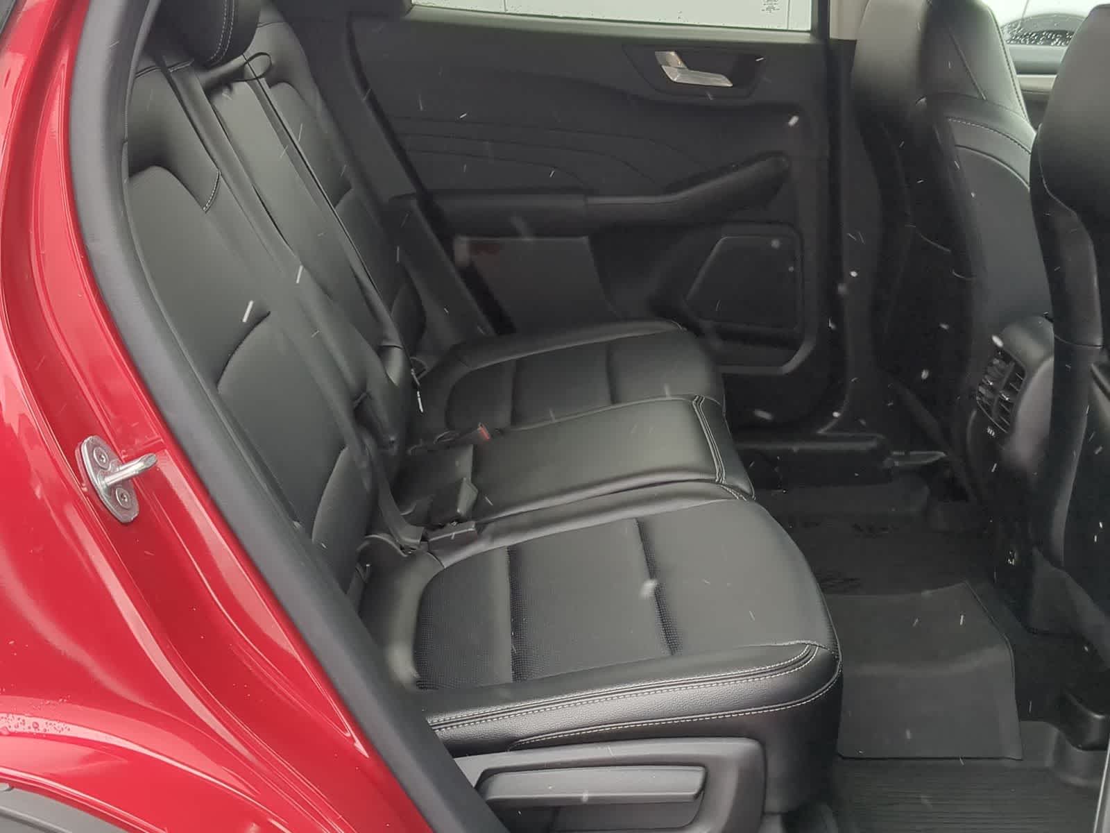 Thumbnail: 2022 Ford Escape - 25