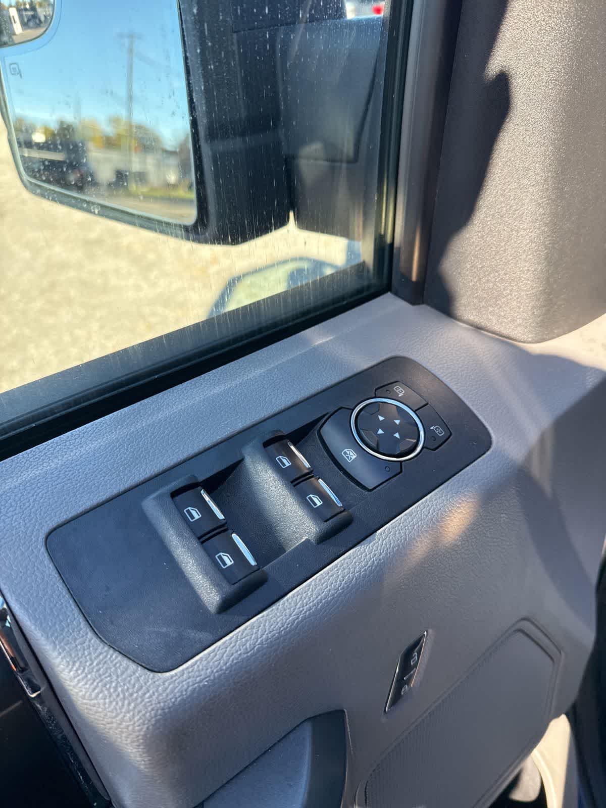 Thumbnail: 2016 Ford F-150 - 18