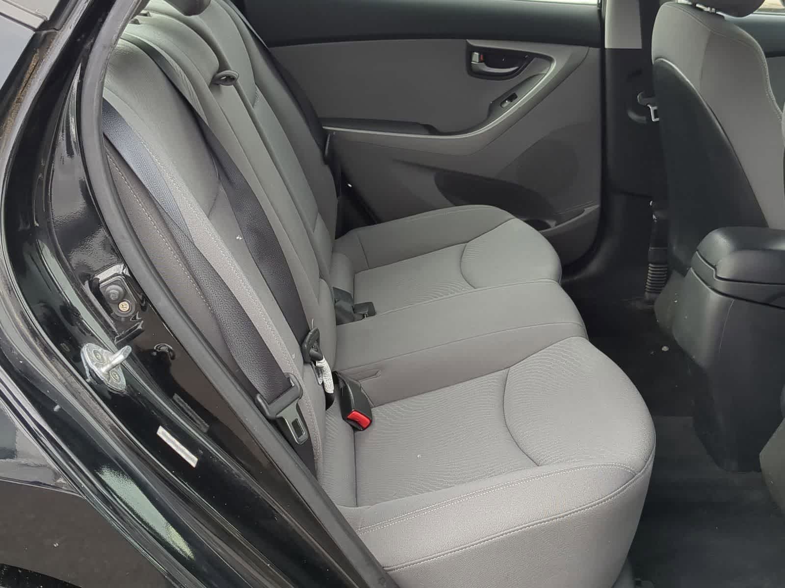 Thumbnail: 2015 Hyundai Elantra - 31