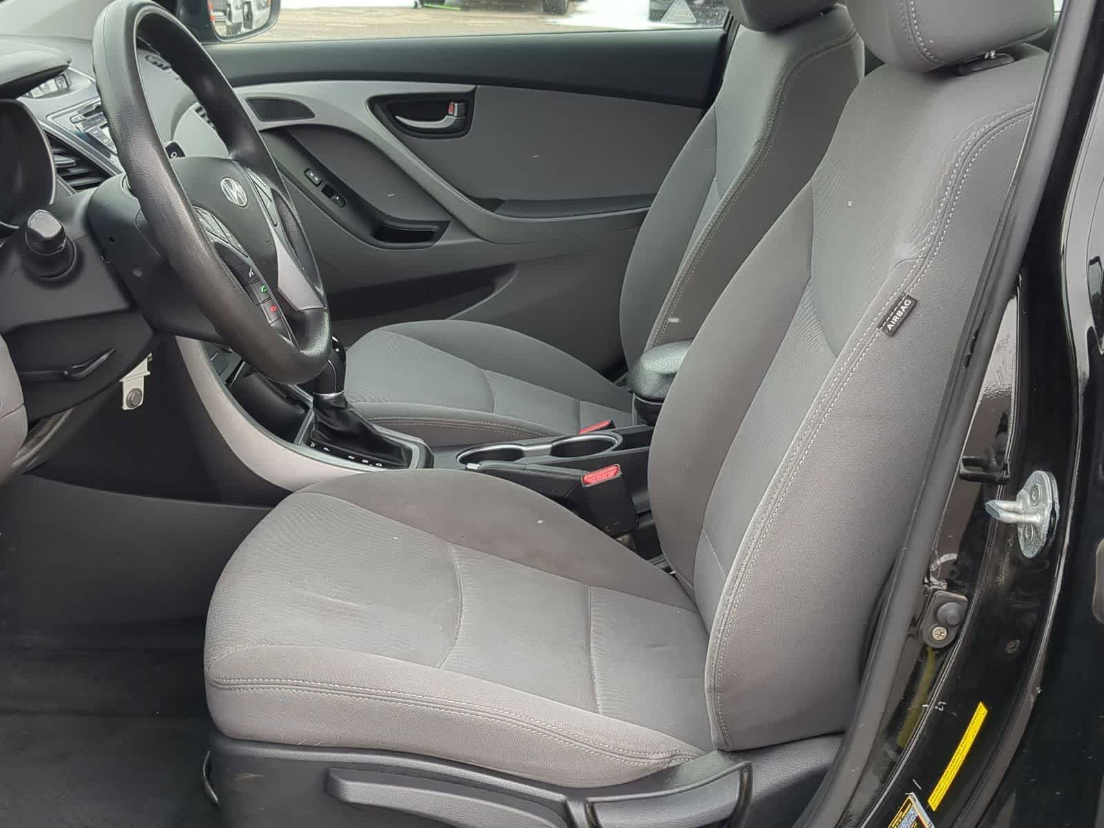 Thumbnail: 2015 Hyundai Elantra - 27