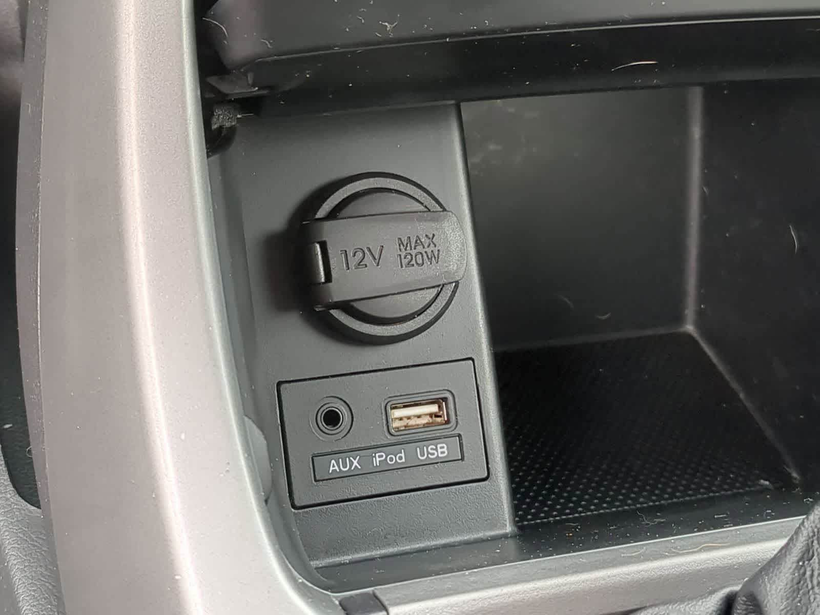 Thumbnail: 2015 Hyundai Elantra - 39