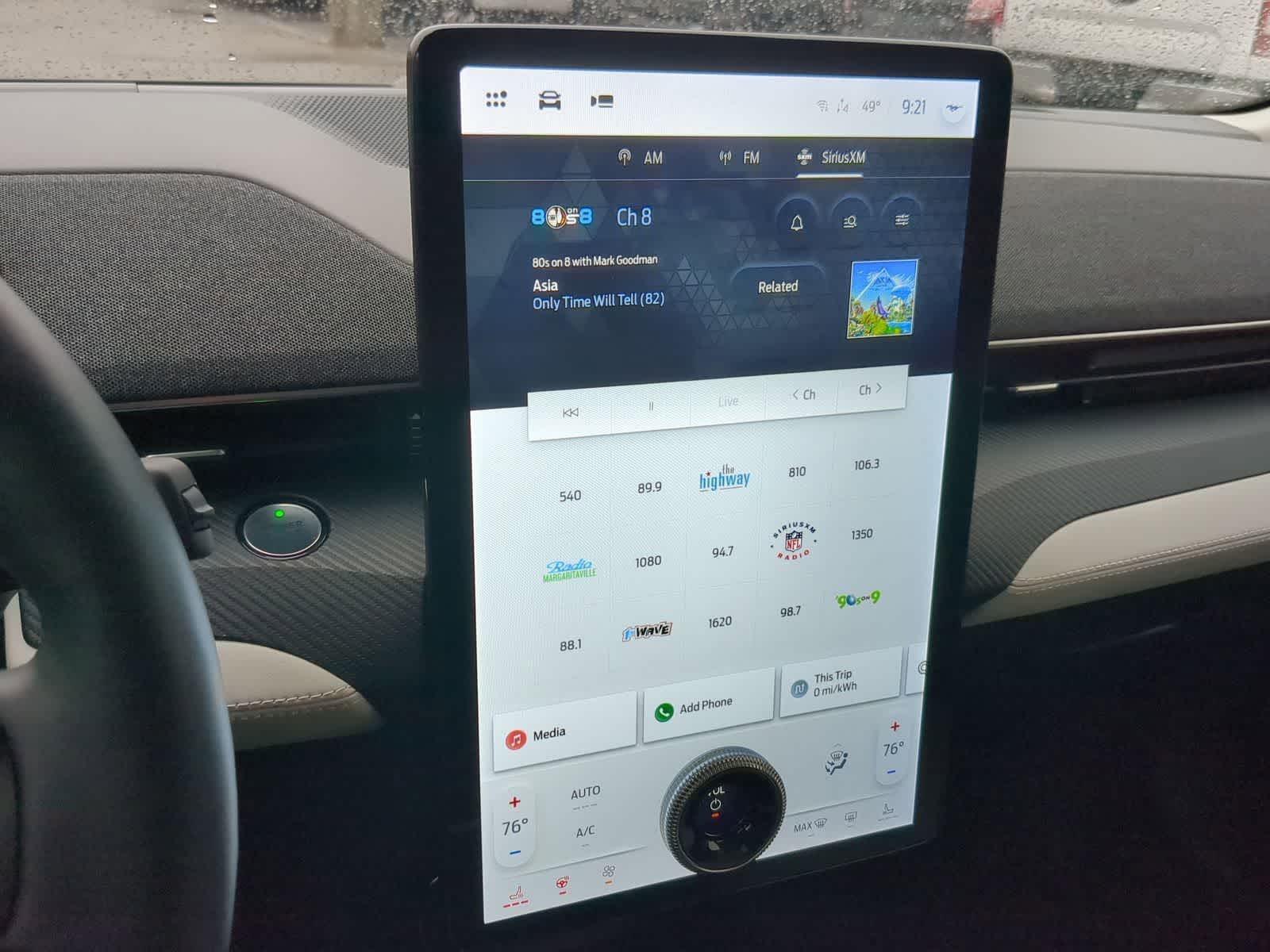 Thumbnail: 2021 Ford Mustang Mach-E - 31