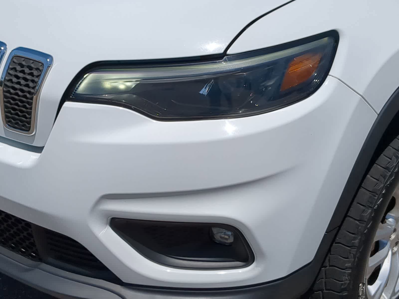 Thumbnail: 2019 Jeep Cherokee - 13