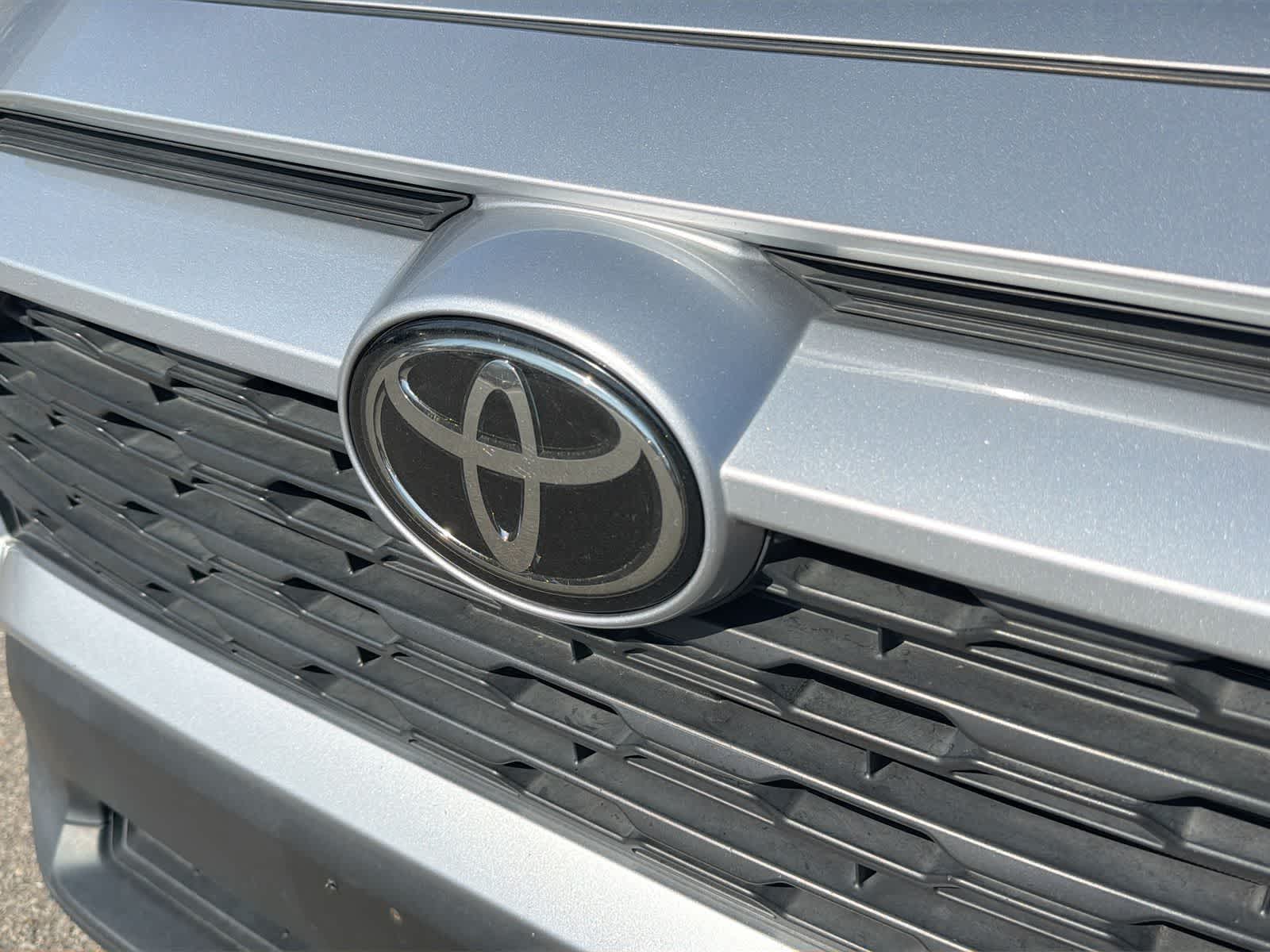 Thumbnail: 2019 Toyota RAV4 - 13