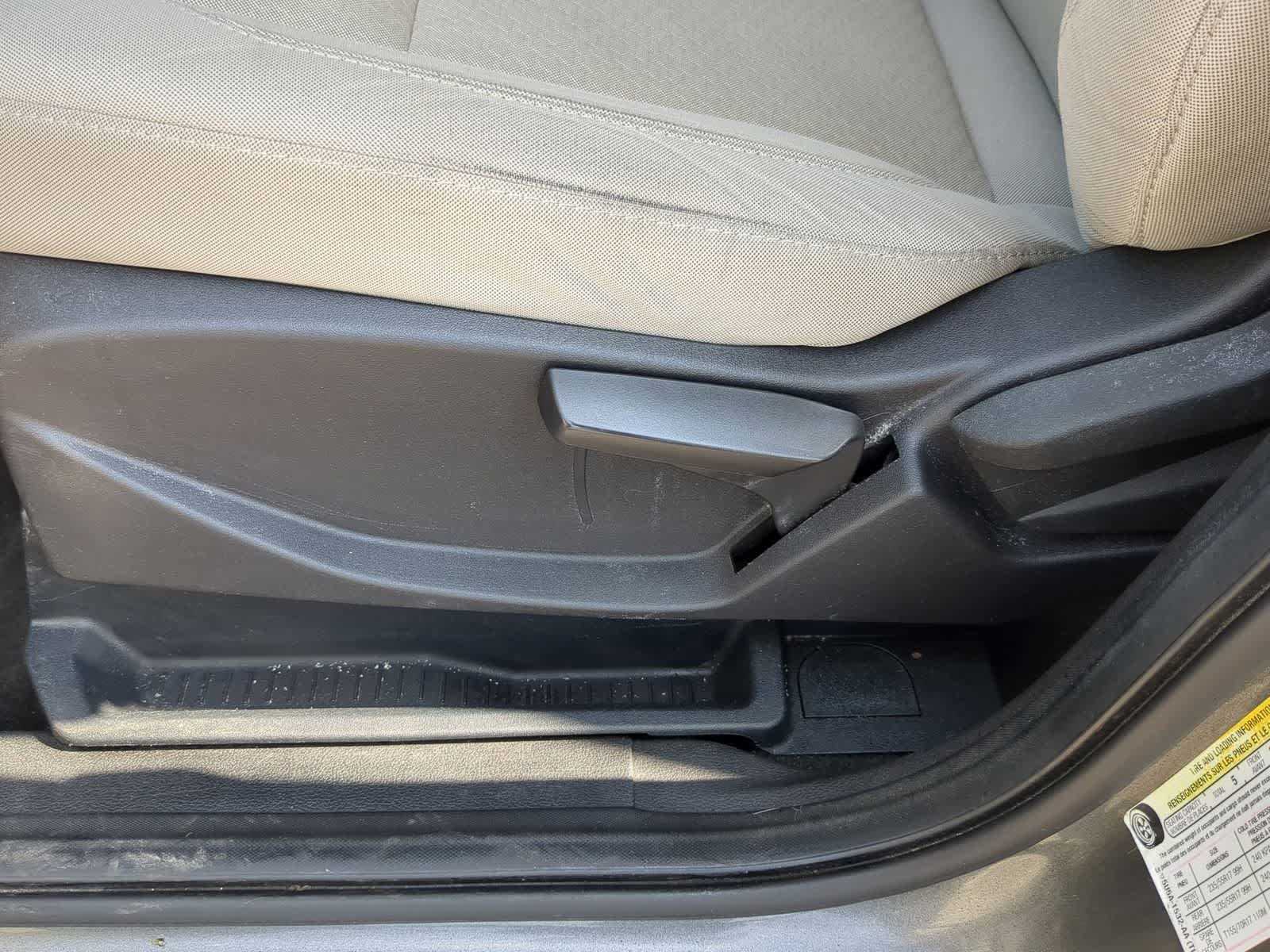 Thumbnail: 2017 Ford Escape - 19