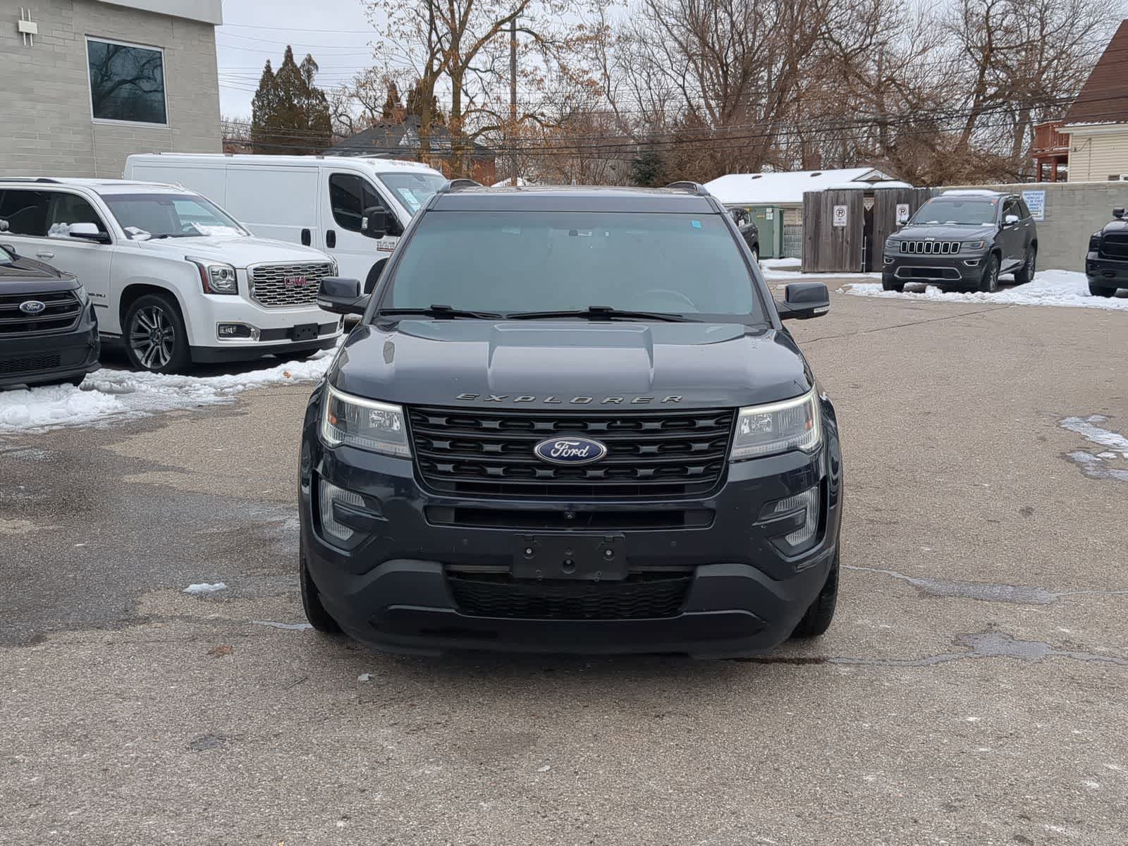 Thumbnail: 2017 Ford Explorer - 3