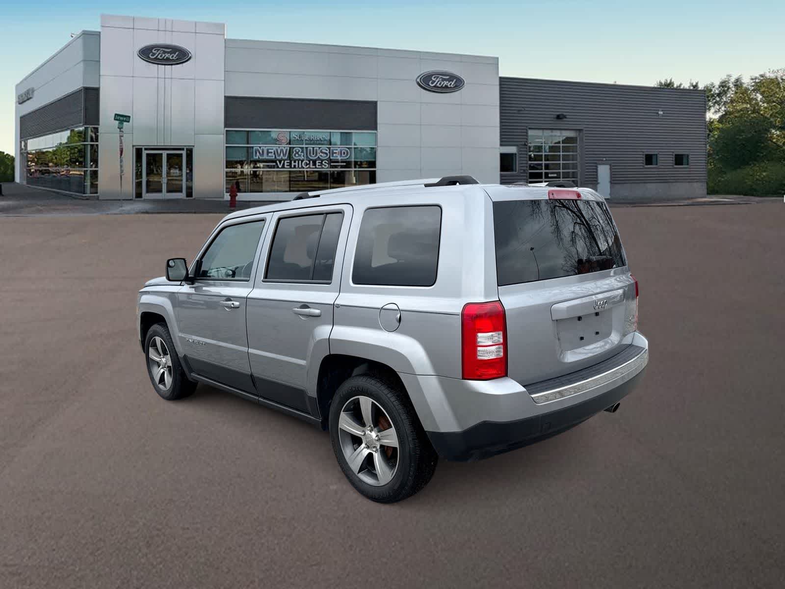 Thumbnail: 2017 Jeep Patriot - 8