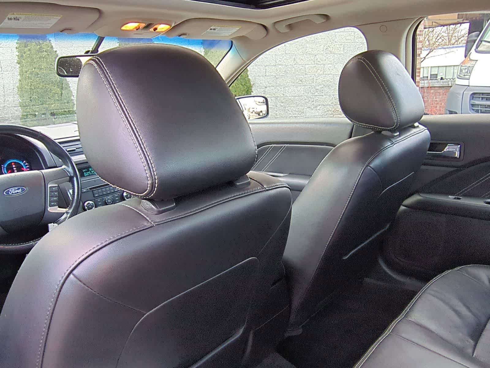 Thumbnail: 2011 Ford Fusion - 22