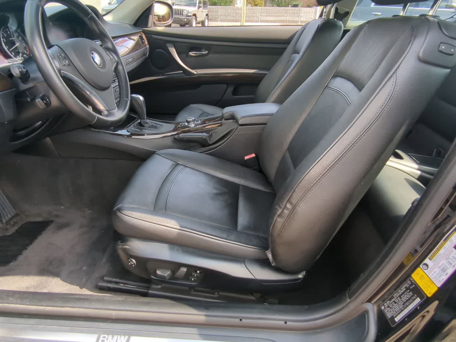 Thumbnail: 2011 BMW 3 Series - 18