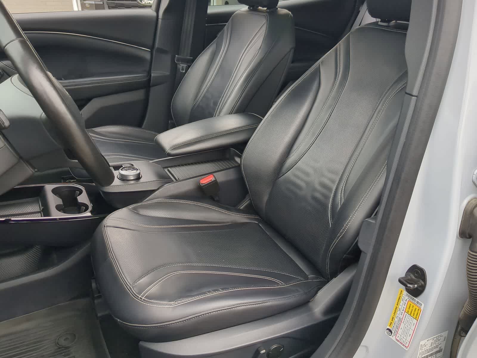 2021 Ford Mustang Mach-E Premium 21
