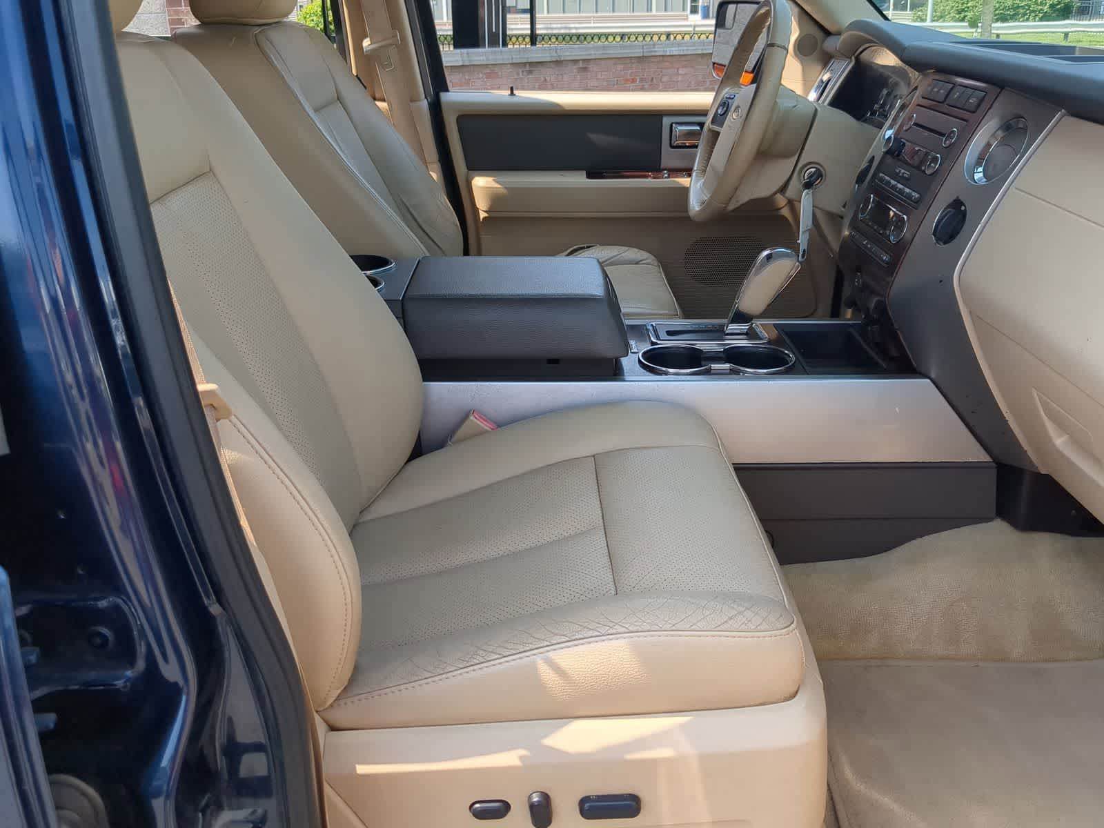 Thumbnail: 2014 Ford Expedition - 27