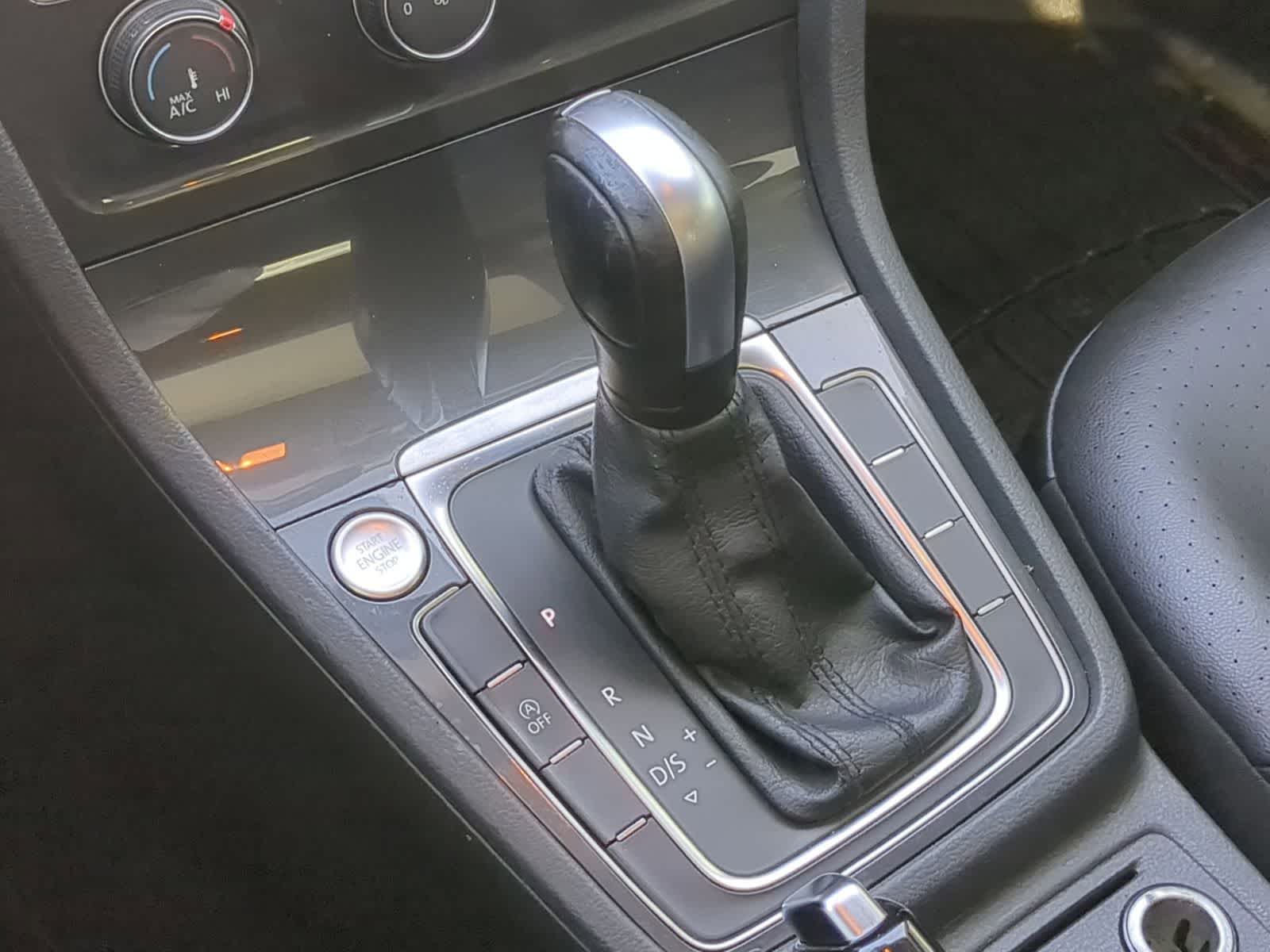 Thumbnail: 2021 Volkswagen Golf - 30