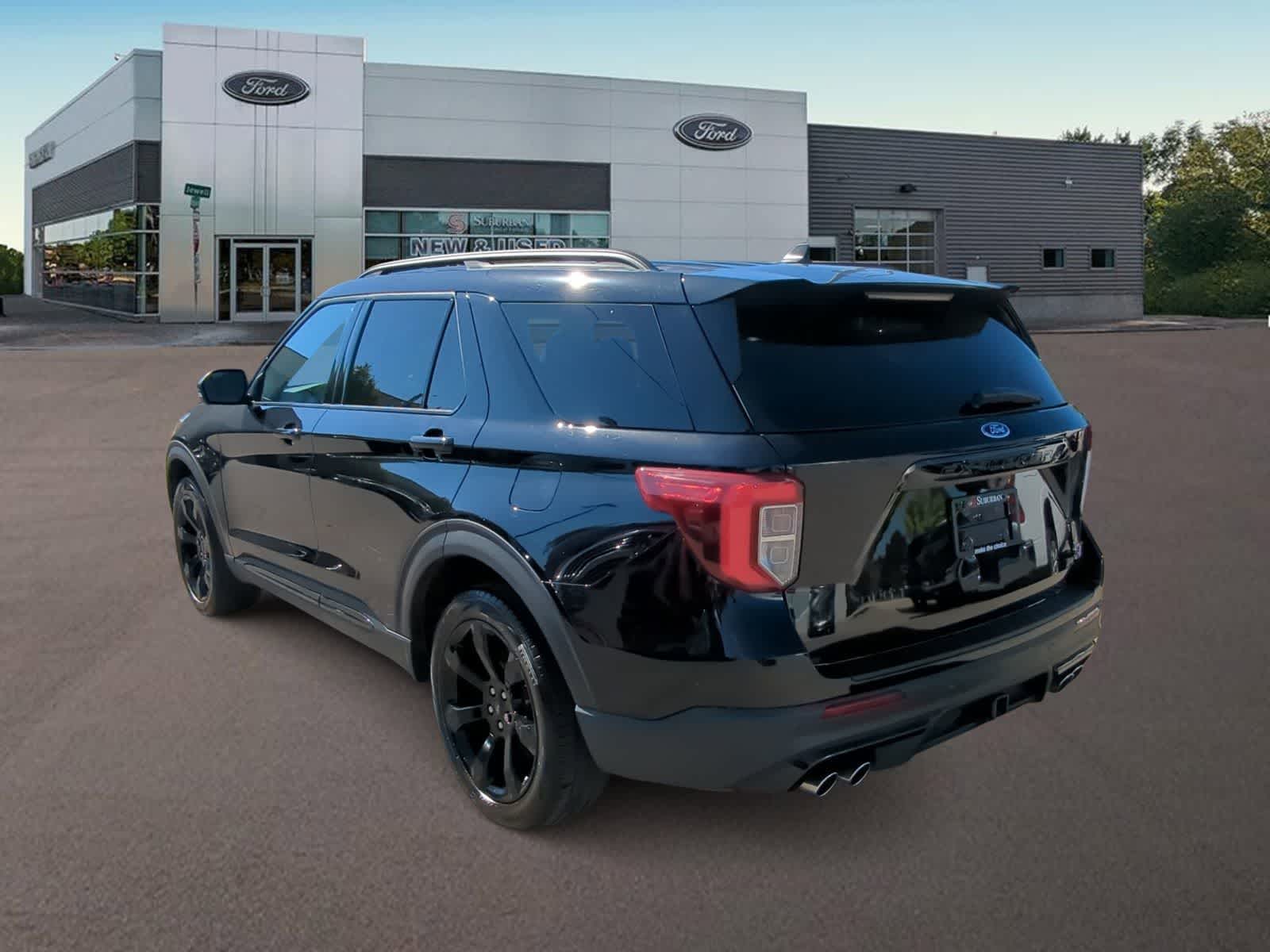 Thumbnail: 2023 Ford Explorer - 8