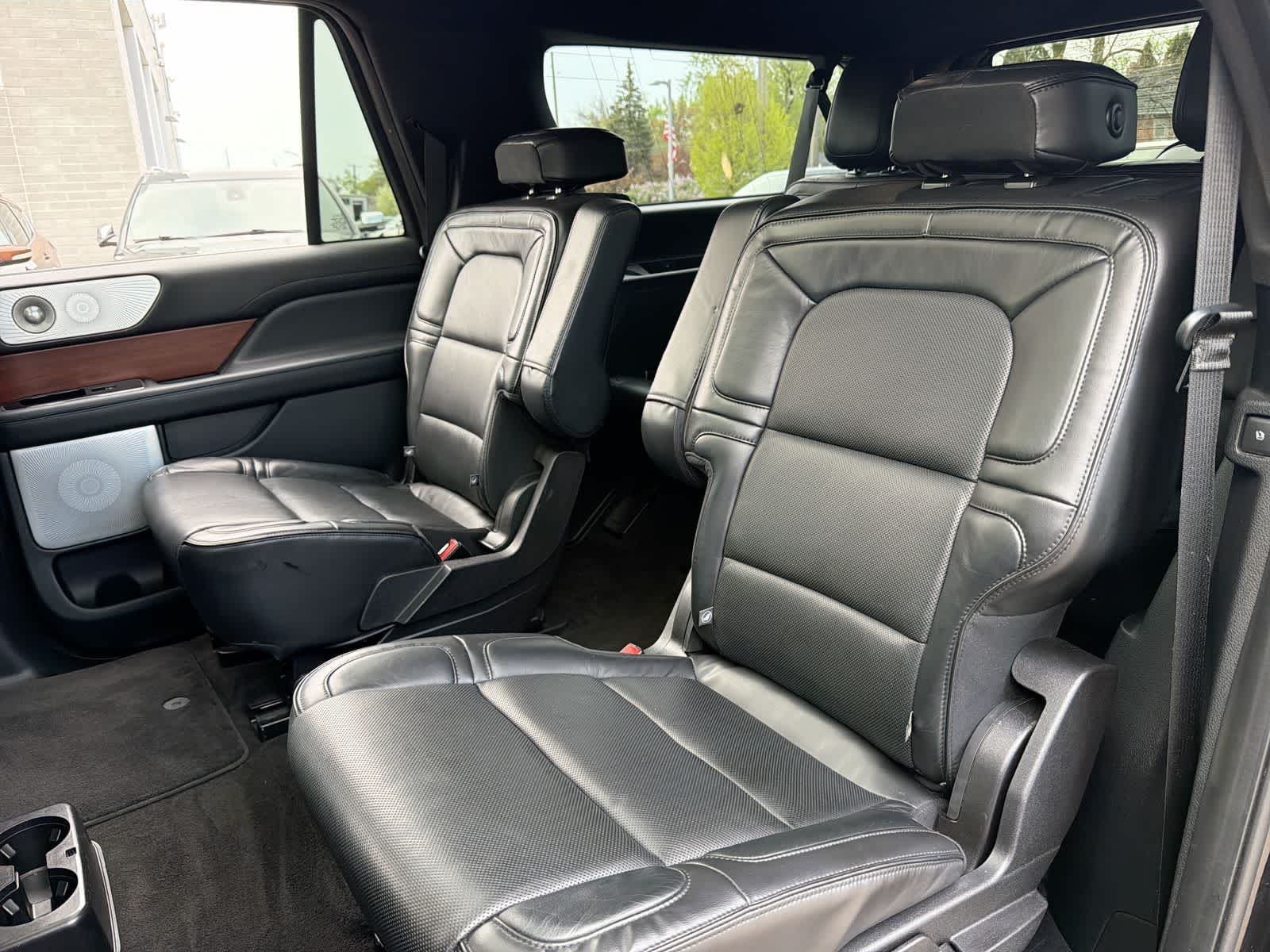 Thumbnail: 2019 Lincoln Navigator L - 25