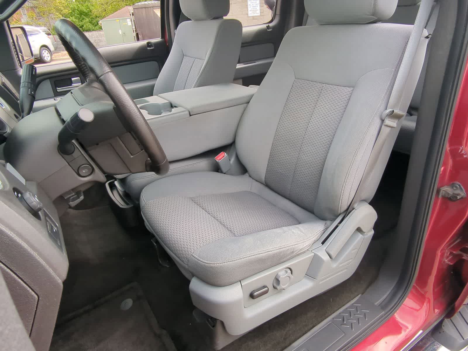 2014 Ford F-150 XLT 22