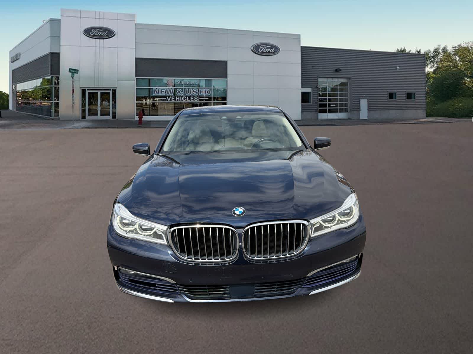 Thumbnail: 2016 BMW 7 Series - 3