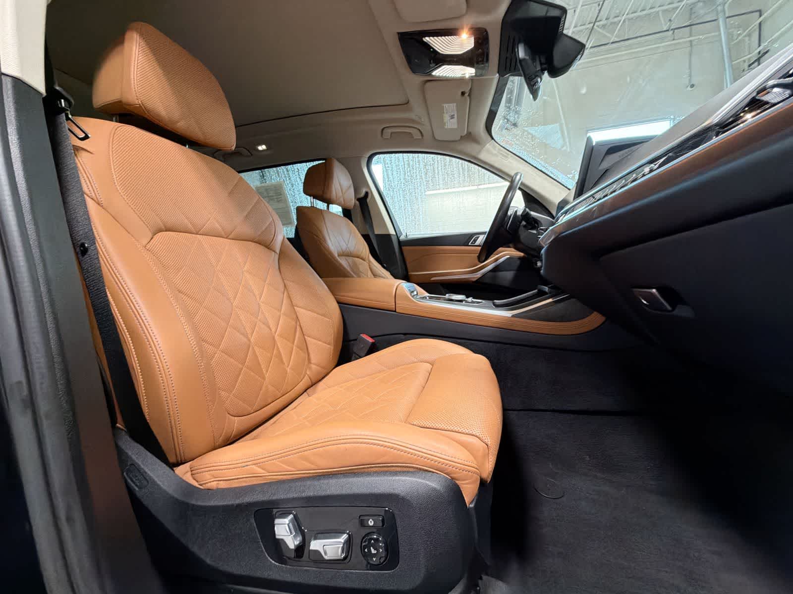 Thumbnail: 2023 BMW X7 - 28