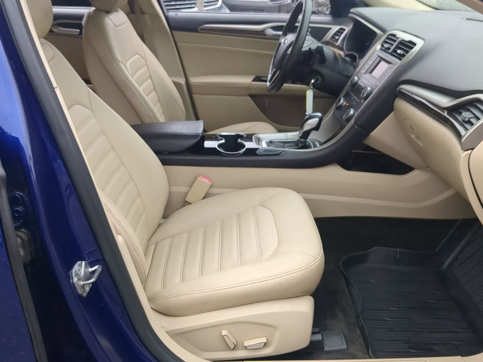 Thumbnail: 2015 Ford Fusion - 26