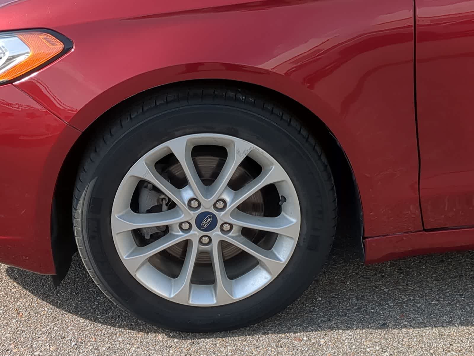 Thumbnail: 2019 Ford Fusion - 17