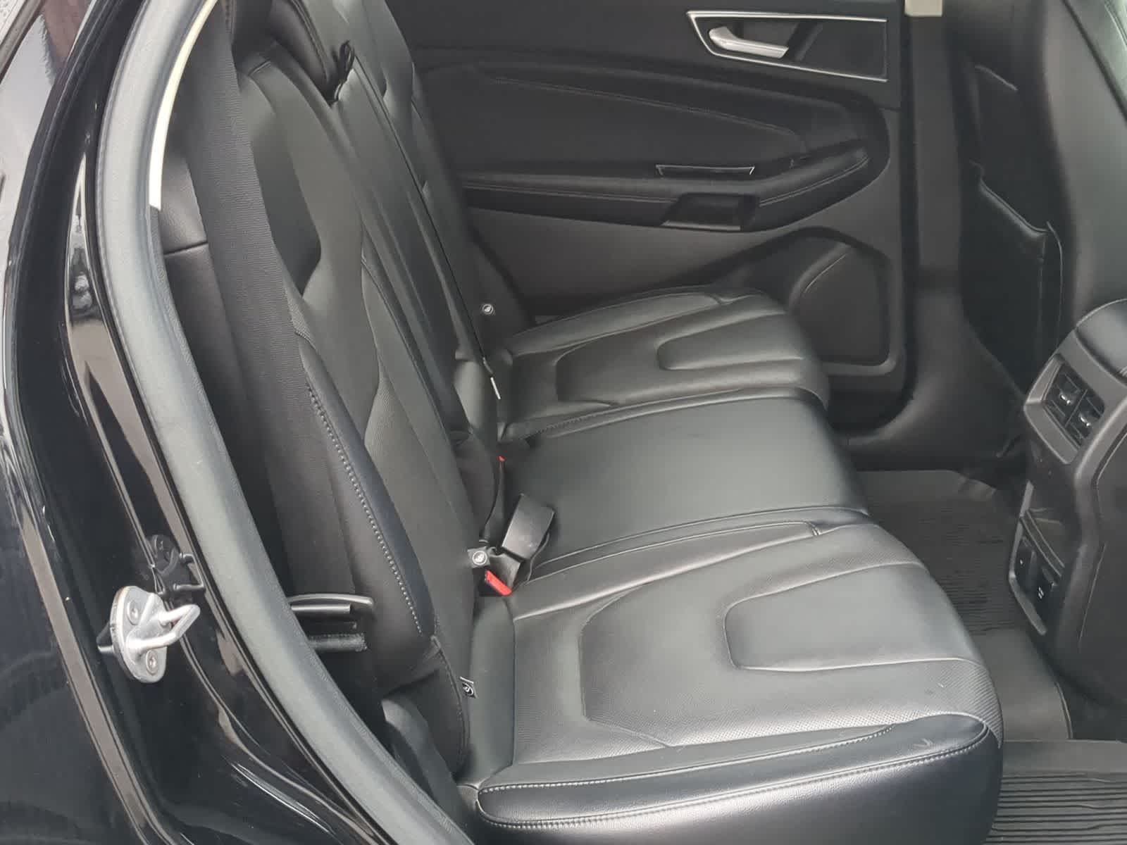 Thumbnail: 2017 Ford Edge - 26