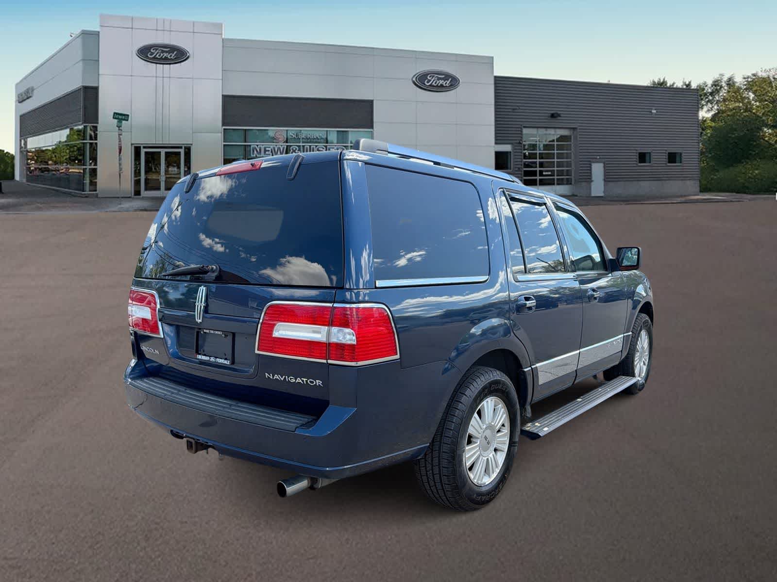 Thumbnail: 2013 Lincoln Navigator - 11