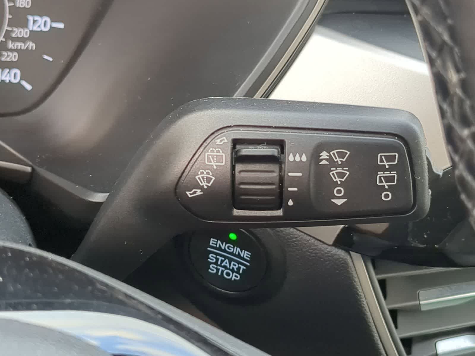 Thumbnail: 2022 Ford Escape - 28