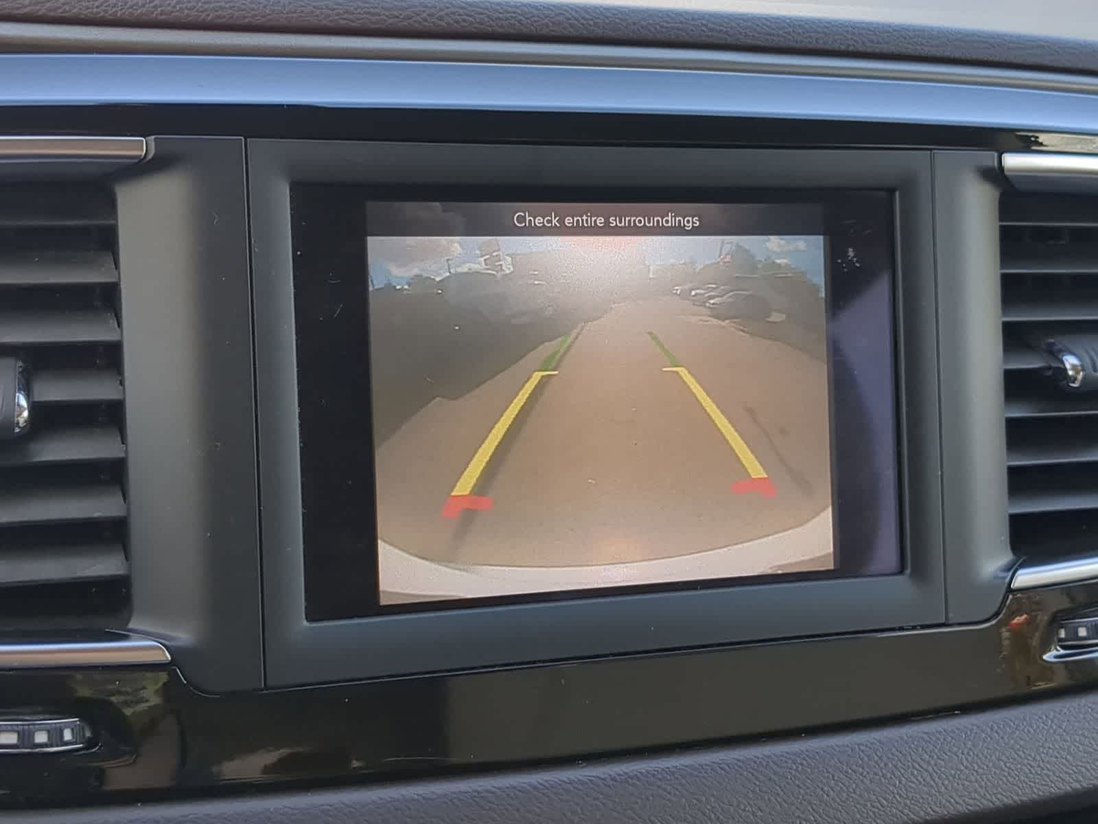 Thumbnail: 2019 Chrysler Pacifica - 34