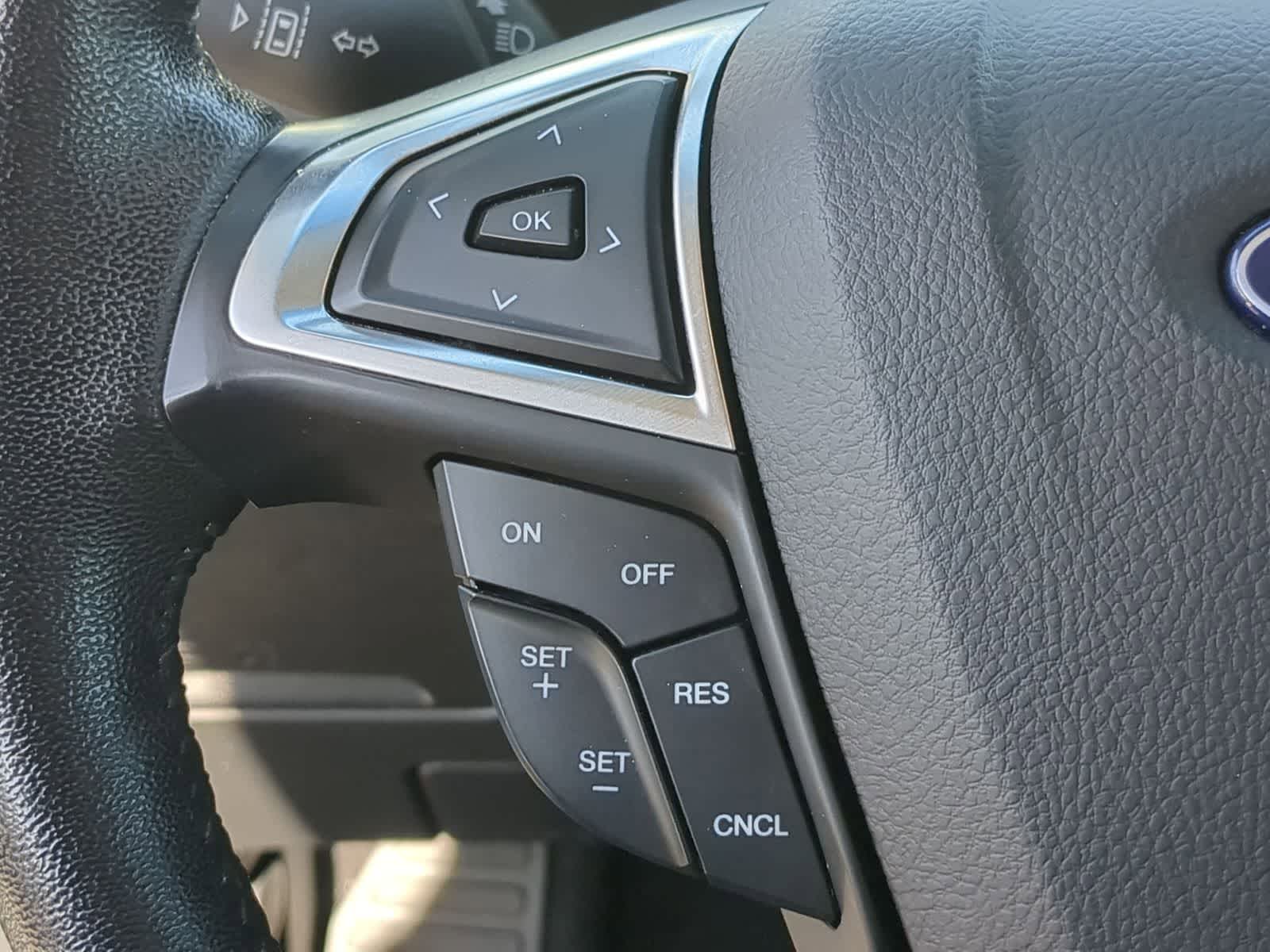 Thumbnail: 2023 Ford Edge - 26