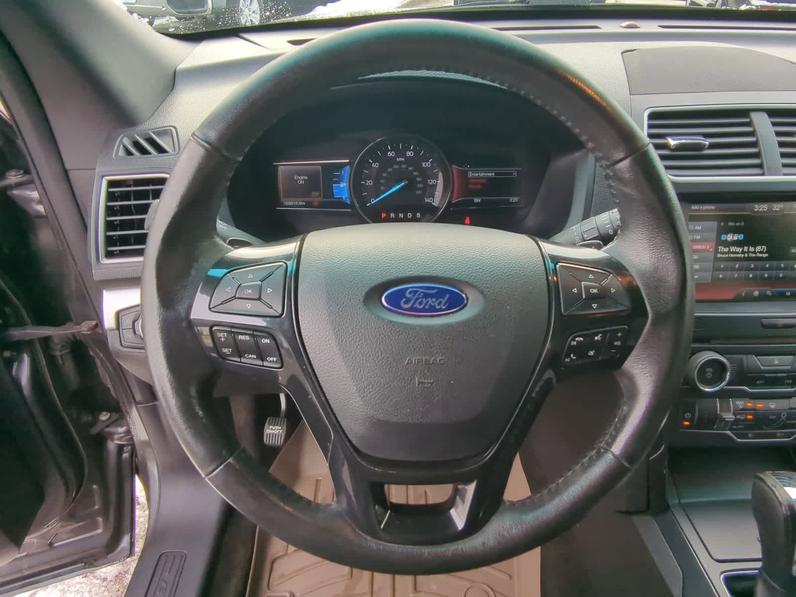 Thumbnail: 2016 Ford Explorer - 30