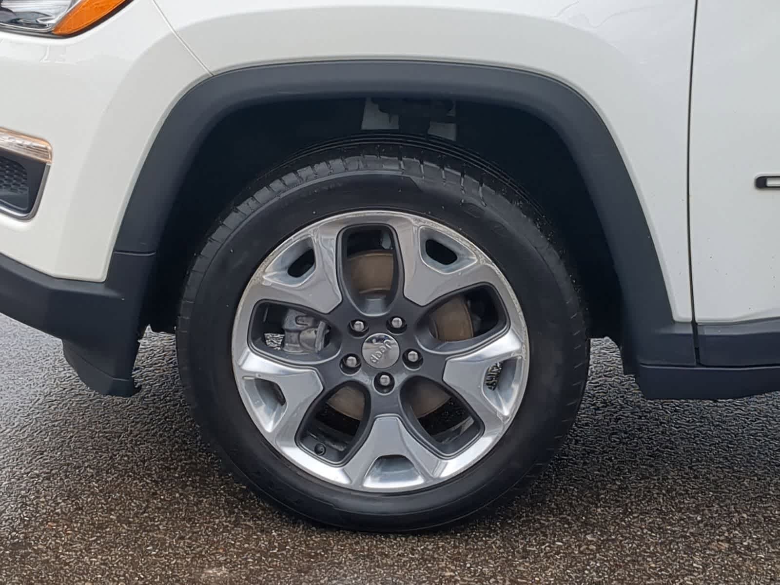 Thumbnail: 2018 Jeep Compass - 17