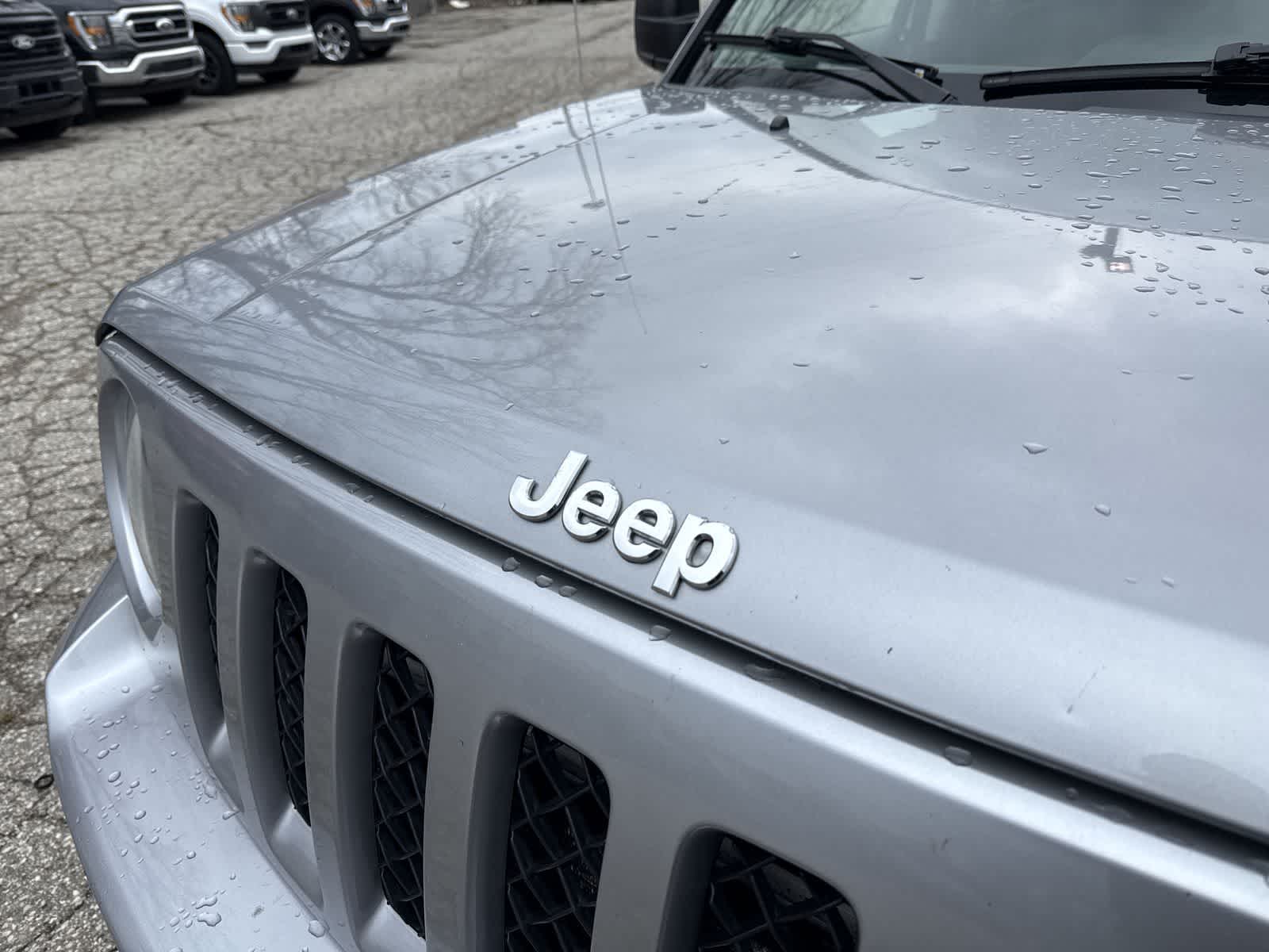 Thumbnail: 2017 Jeep Patriot - 16
