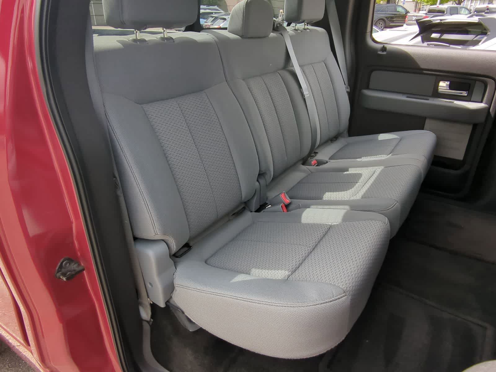 2014 Ford F-150 XLT 26
