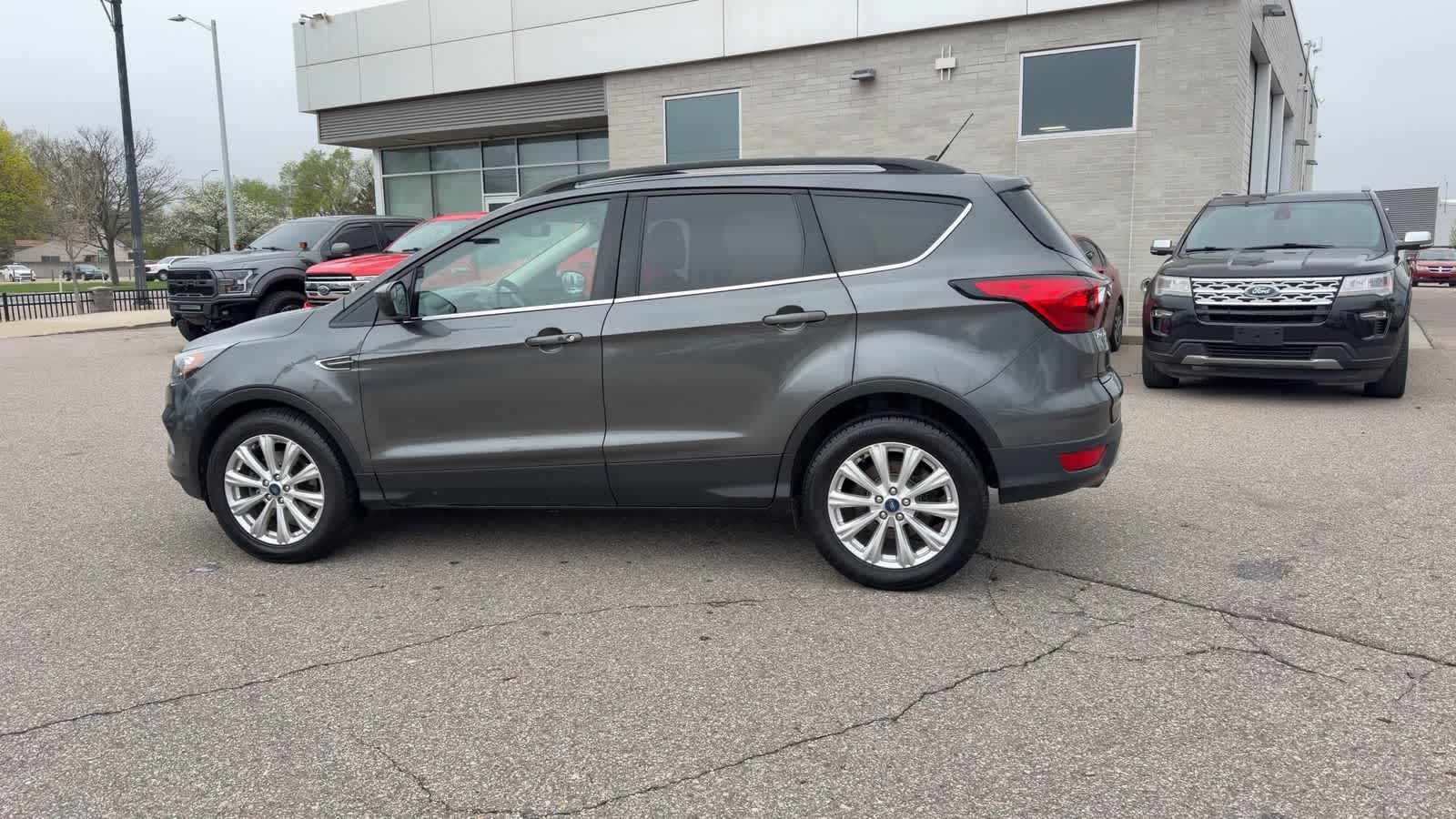 Thumbnail: 2019 Ford Escape - 7