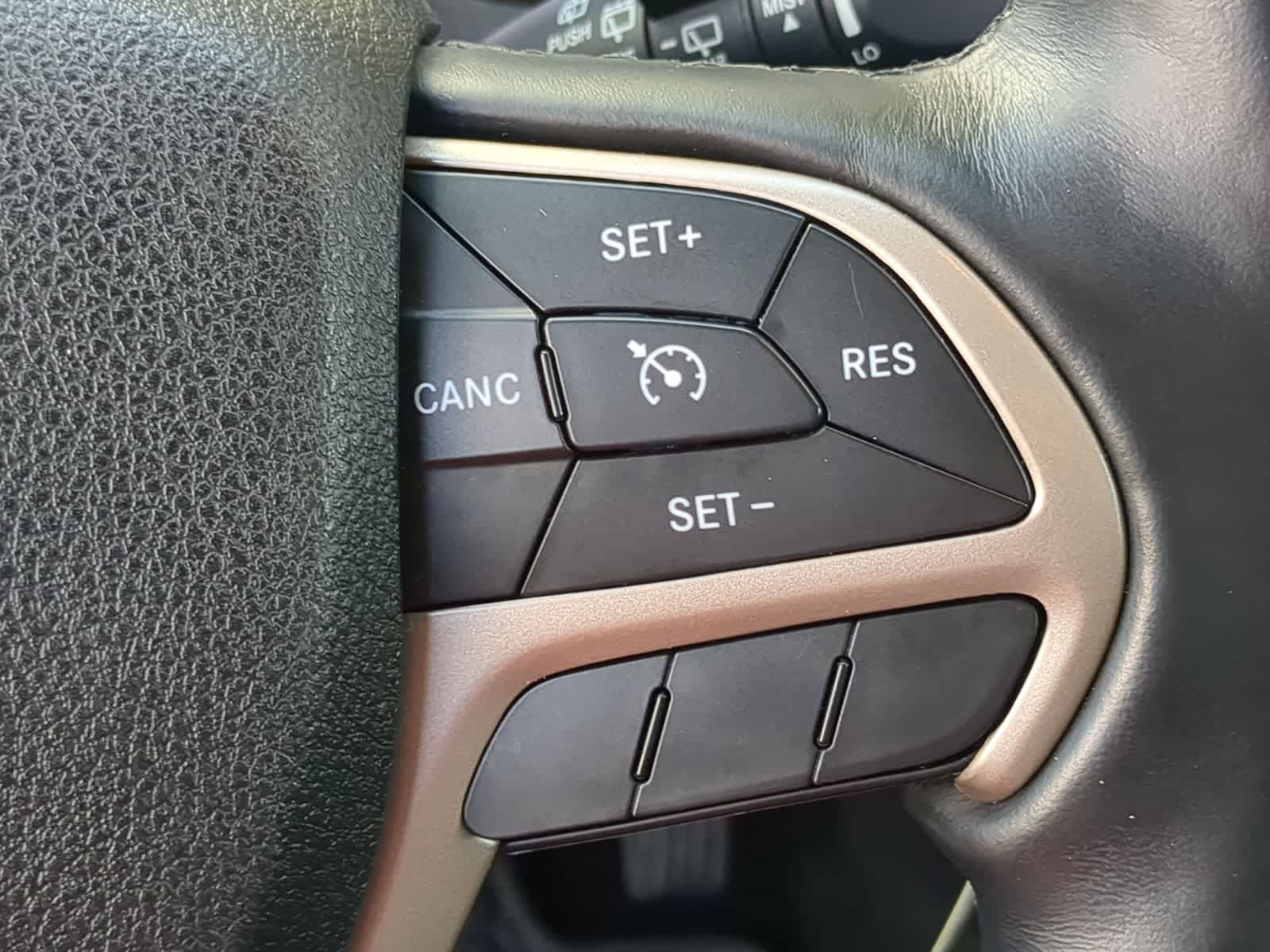 Thumbnail: 2014 Jeep Cherokee - 29