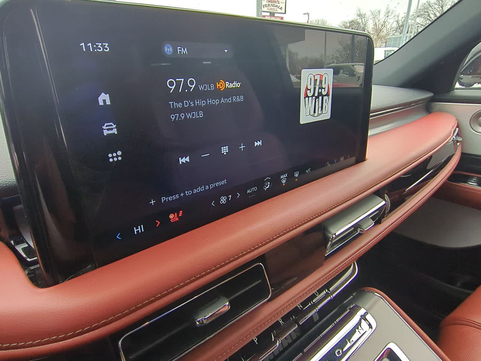 Thumbnail: 2025 Lincoln Aviator - 49