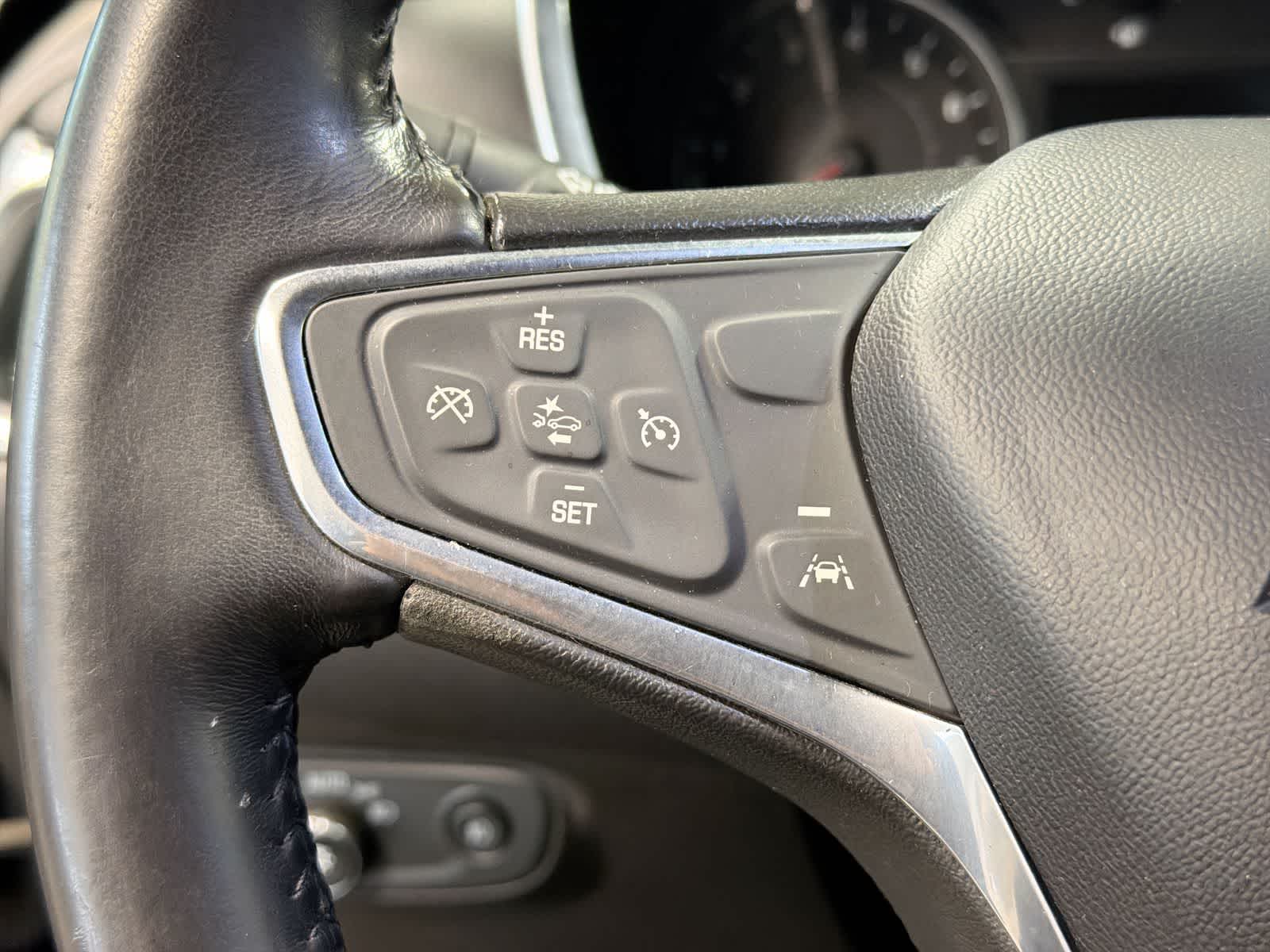 Thumbnail: 2020 Chevrolet Equinox - 28