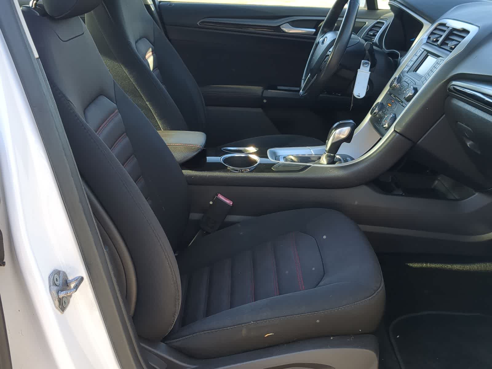 Thumbnail: 2013 Ford Fusion - 25