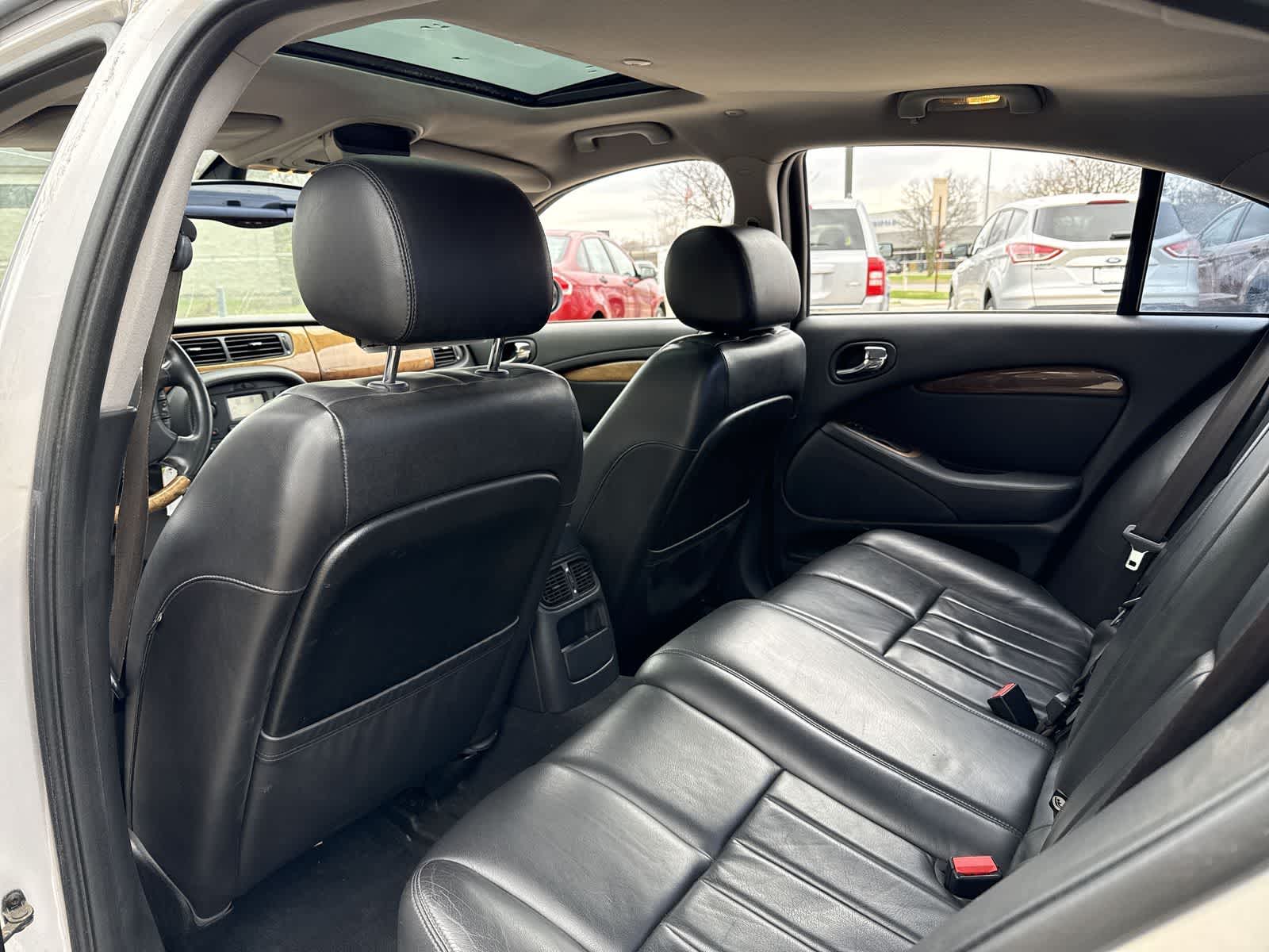 Thumbnail: 2003 Jaguar S-Type - 18