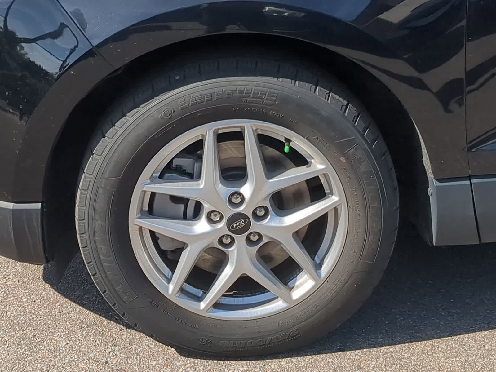 Thumbnail: 2023 Ford Edge - 17