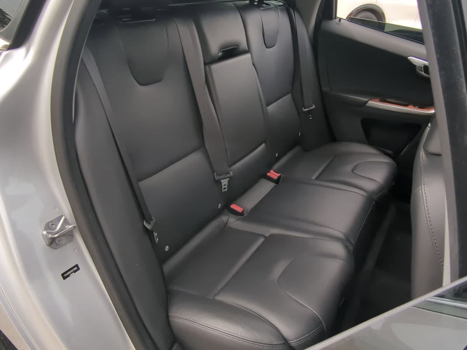 Thumbnail: 2017 Volvo XC60 - 22